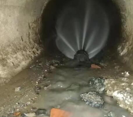 乌拉特中市政管道清淤