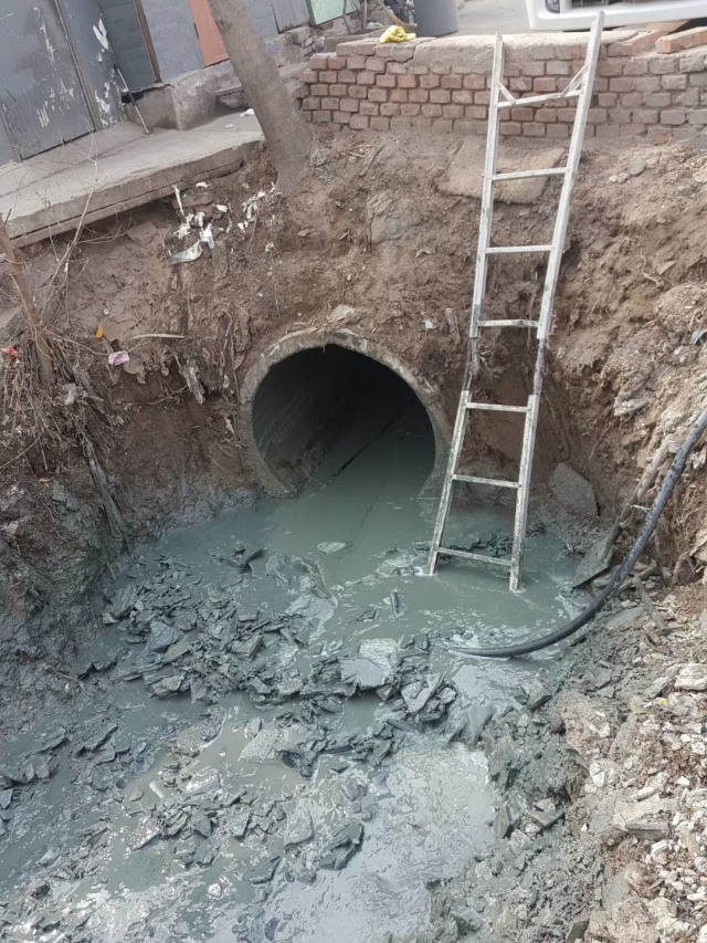 乌拉特中管道清洗