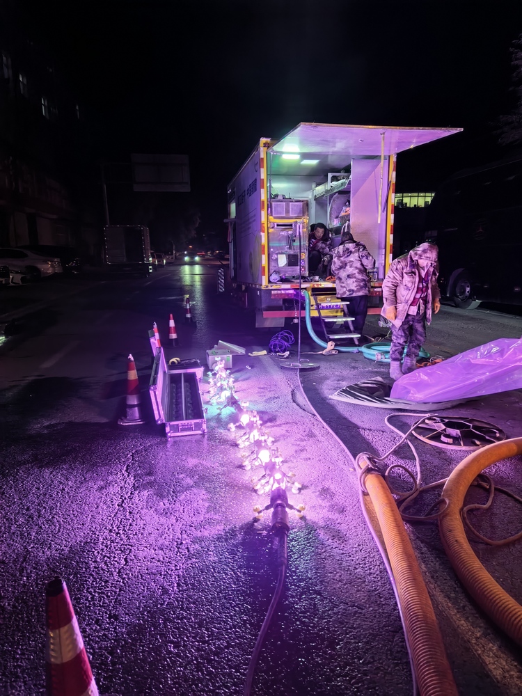 乌拉特中管道非开挖修复