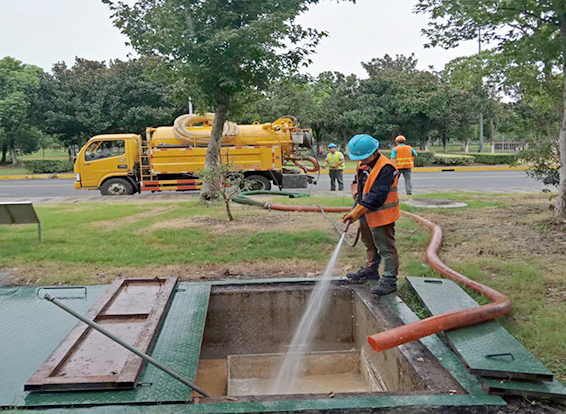 乌拉特中化油池清理