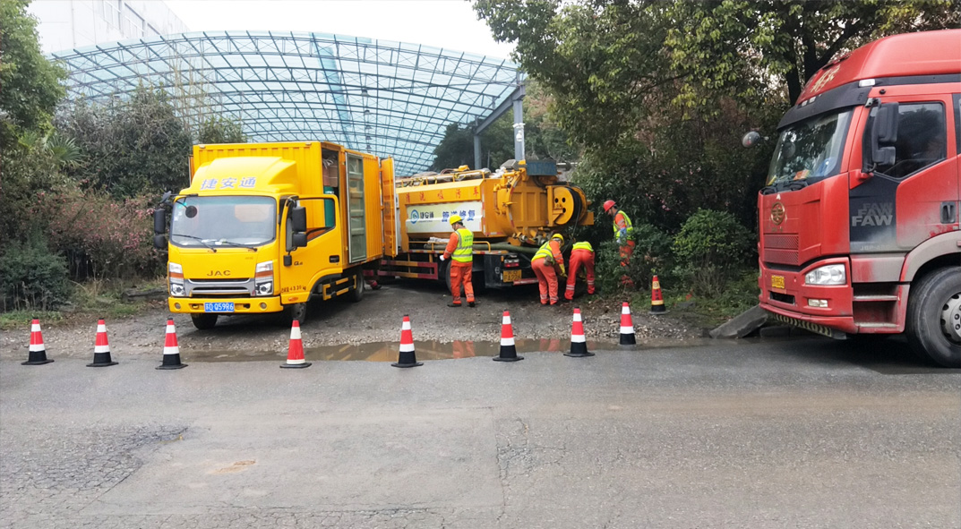 乌拉特中成区雨污水管网“四位一体”检测疏通项目